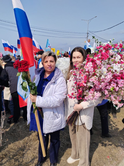 Приняли участие в первомайском шествии.